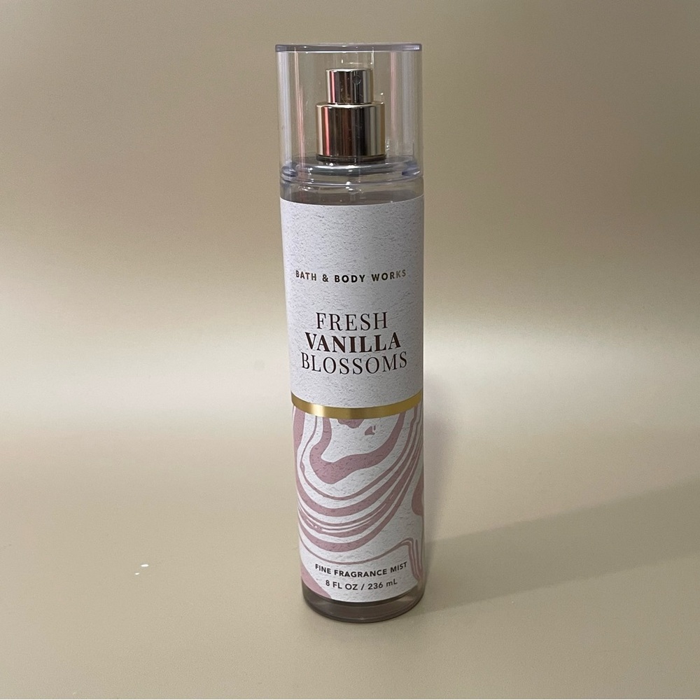 NWT Bath & Body Works Fresh Vanilla Blossoms Fine Fragrance Mist 8 Oz
